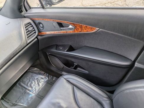 Used 2019 Lincoln Nautilus Reserve image 16