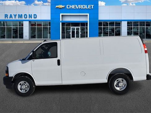 New 2025 Chevrolet Express 2500 Work Van w/ Driver Convenience Package image 6