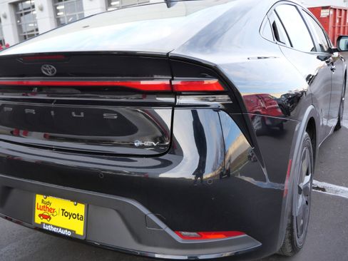 Certified 2025 Toyota Prius LE image 18