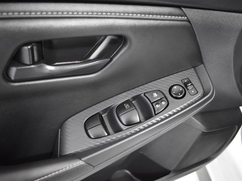 Certified 2025 Nissan Sentra S FWD image 15