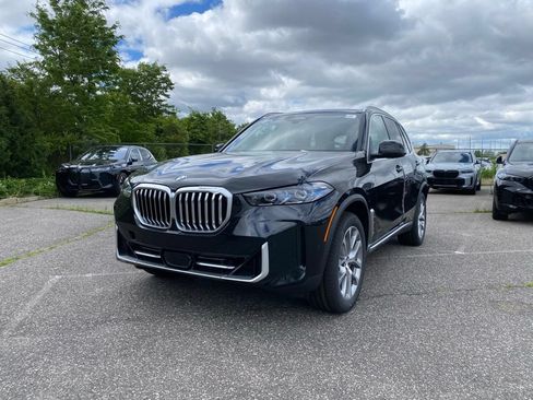 New 2026 BMW X5 xDrive40i w/ Premium Package AWD/4WD image 1