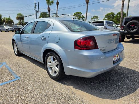 Used 2013 Dodge Avenger SXT FWD image 3