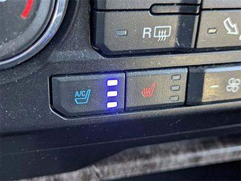 Used 2019 Ford F350 Lariat image 21