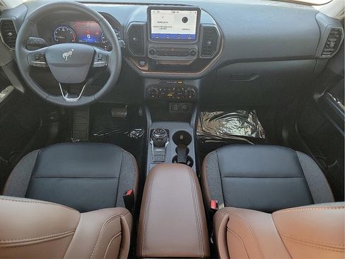 Used 2023 Ford Bronco Sport Outer Banks image 11