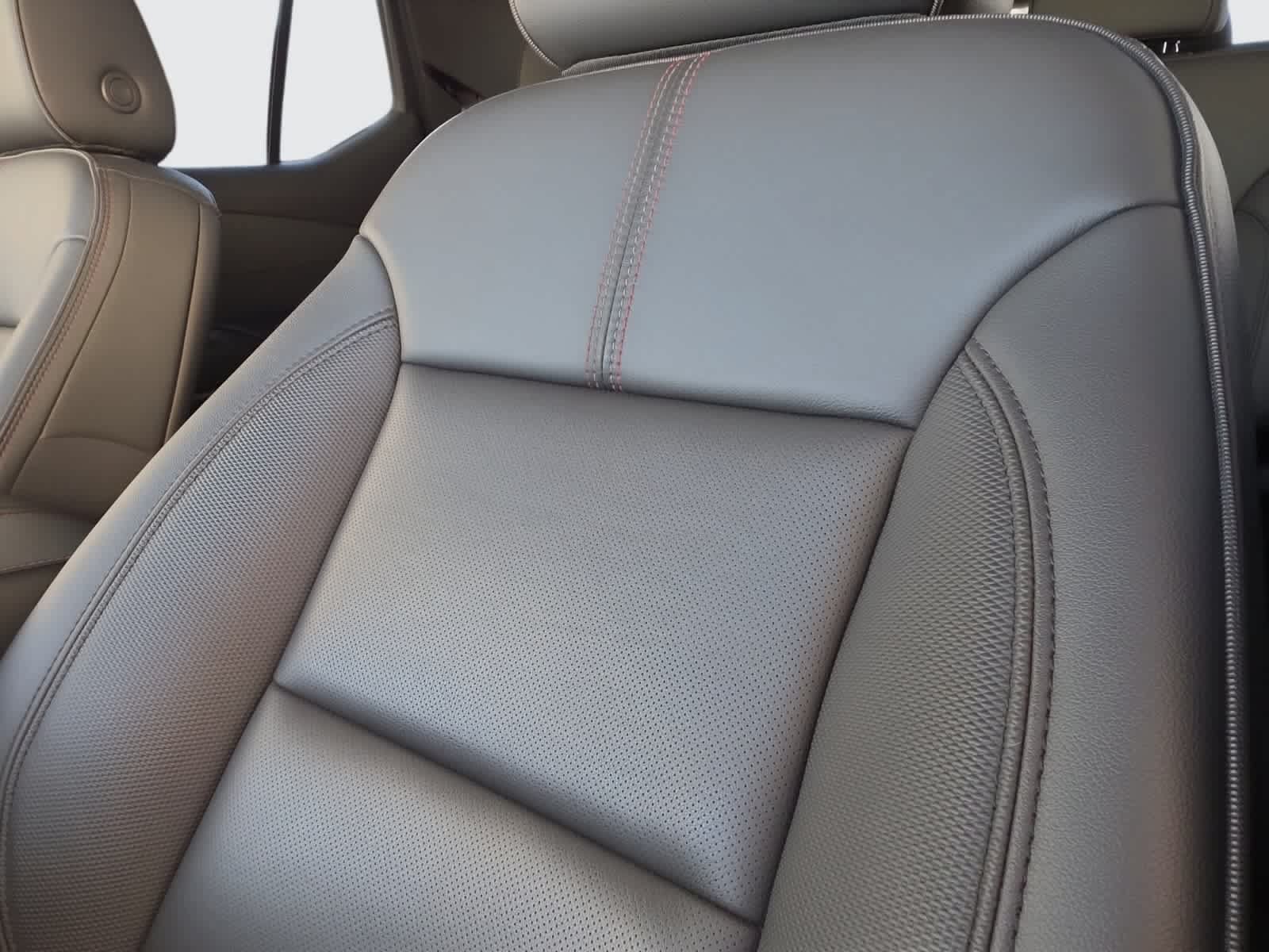 Used 2023 Chevrolet Traverse RS w/ LPO, Floor Liner Package AWD/4WD image 27