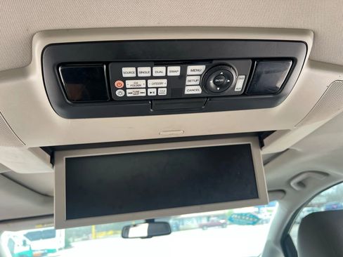 Used 2015 Honda Odyssey Touring Elite image 18