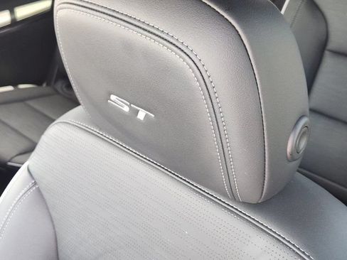 Used 2026 Buick Enclave Sport Touring FWD image 19
