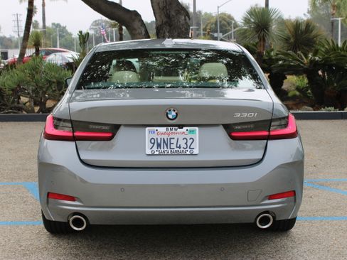 Used 2025 BMW 330i Sedan w/ Convenience Package image 5