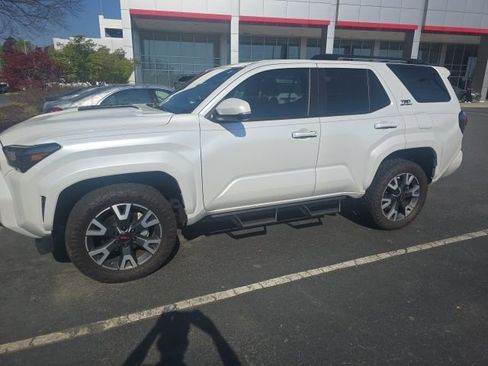 Used 2025 Toyota 4Runner TRD Sport Premium image 3