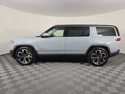 Used 2023 Rivian R1S Adventure AWD/4WD image 2