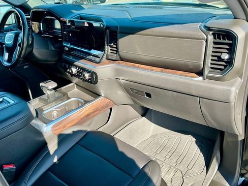 Used 2022 GMC Sierra 1500 SLT image 25