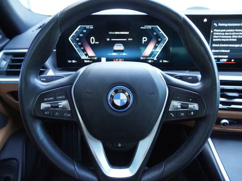 Used 2023 BMW i4 eDrive35 w/ Premium Package RWD image 18