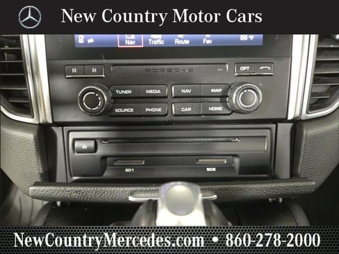 Used 2018 Porsche Macan image 24