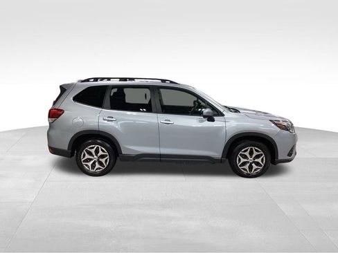 Certified 2023 Subaru Forester Premium image 10
