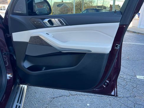 Used 2020 BMW X5 xDrive40i w/ Executive Package image 48