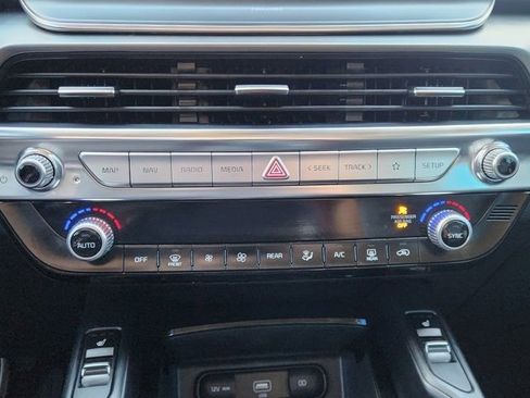 Used 2022 Kia Telluride S image 22