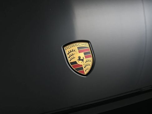Certified 2026 Porsche Macan AWD/4WD image 13
