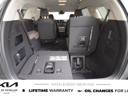New 2026 Kia Carnival LX image 19