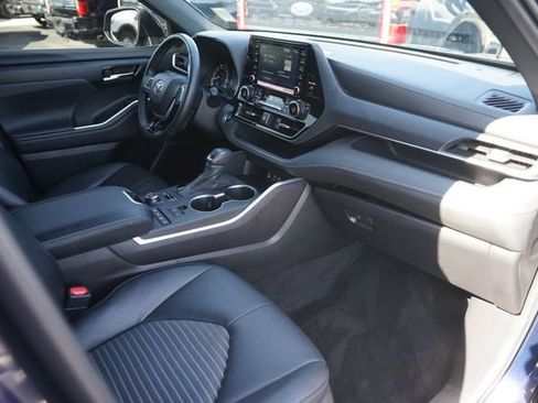 Used 2022 Toyota Highlander XSE AWD/4WD image 20