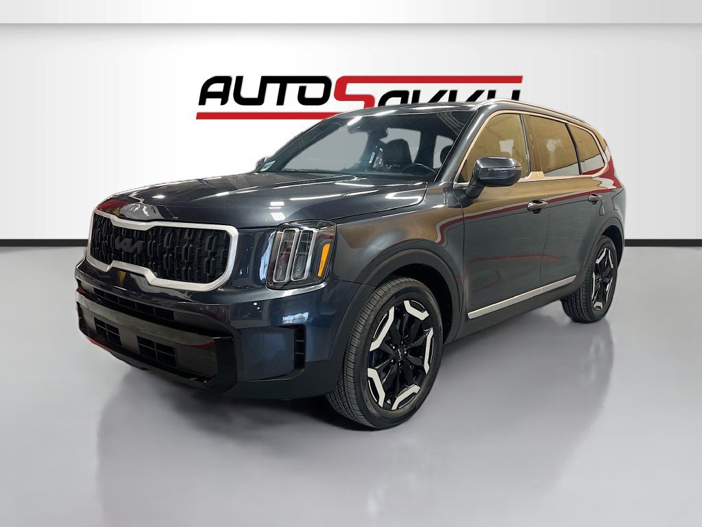 Used 2023 Kia Telluride EX AWD/4WD image 3