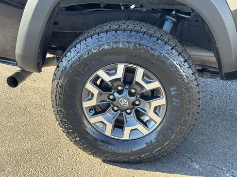 Used 2023 Toyota Tacoma TRD Off-Road image 37