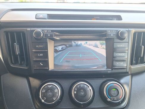 Used 2016 Toyota RAV4 LE image 13