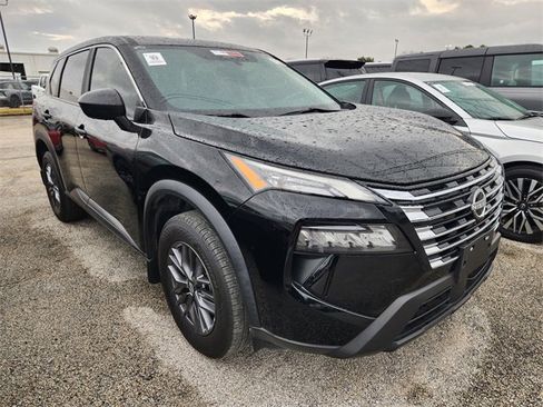 Used 2024 Nissan Rogue S image 1