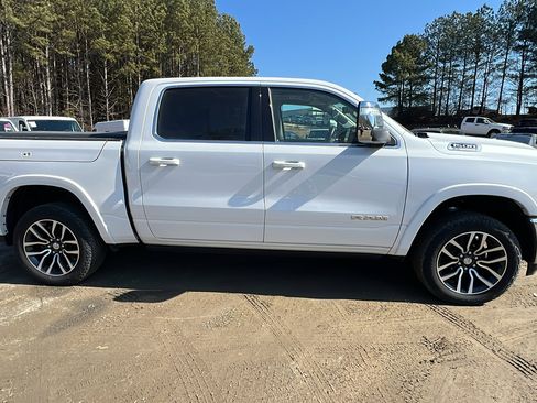 Used 2025 RAM 1500 Limited image 7