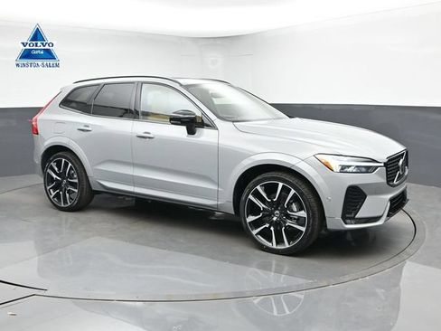 Used 2024 Volvo XC60 B5 Ultimate w/ Protection Package Premier AWD/4WD image 1