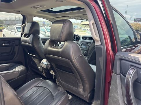Used 2017 Chevrolet Traverse Premier image 33