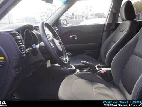 Used 2014 Kia Soul 5dr Wgn Auto Base image 18