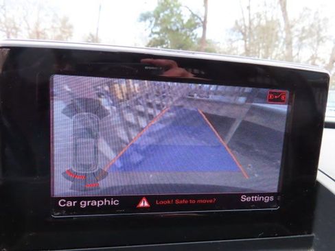 Used 2018 Audi Q3 2.0T Premium w/ Convenience Package image 27