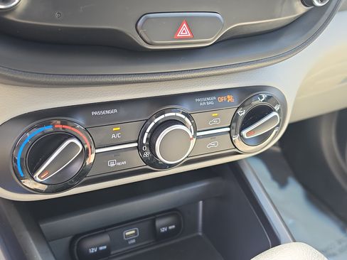 Certified 2024 Kia Soul LX FWD image 23
