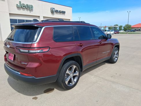 Used 2025 Jeep Grand Cherokee L Limited AWD/4WD image 8