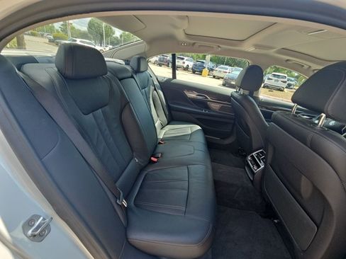 Used 2019 BMW 740i w/ Cold Weather Package RWD image 19