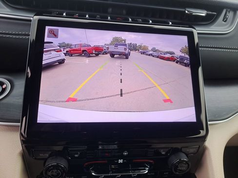 New 2025 Jeep Grand Cherokee L Limited image 9