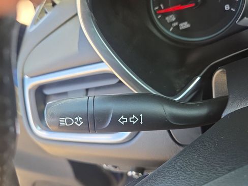 Used 2019 Chevrolet Equinox LT AWD/4WD image 25