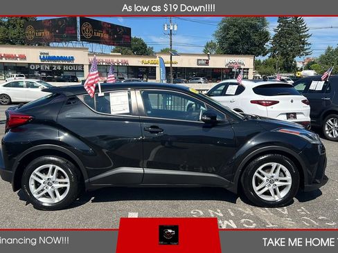 Used 2021 Toyota C-HR LE FWD image 5