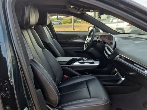 Used 2024 Cadillac Lyriq Tech AWD/4WD image 30