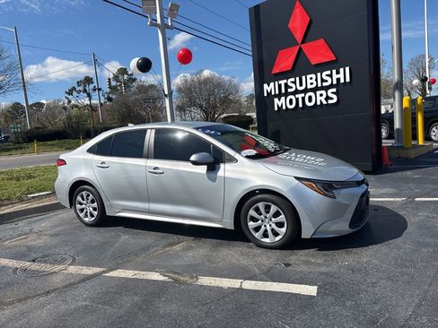 Used 2024 Toyota Corolla LE image 1