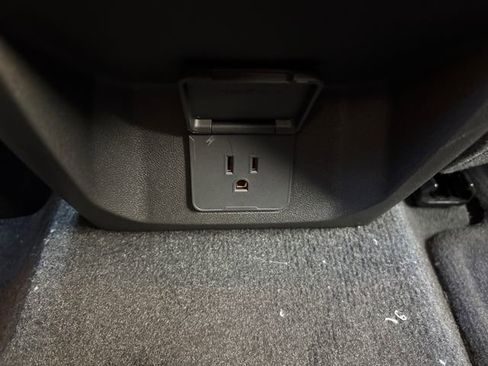 New 2026 Chevrolet Colorado ZR2 w/ Off-Road Front Bumper Package image 37