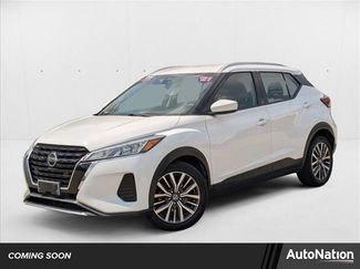 Used 2021 Nissan Kicks SV image 1