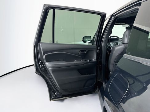 Used 2025 Honda Passport EX-L image 26