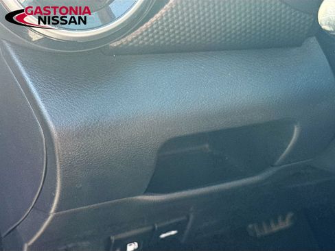 Used 2023 Nissan Kicks SV w/ Interior Electronics Package FWD image 13