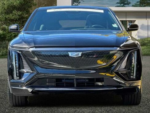 Certified 2024 Cadillac Lyriq Sport AWD/4WD image 9