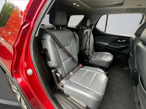 Used 2019 Chevrolet Traverse LT w/ LT Premium Package AWD/4WD image 25