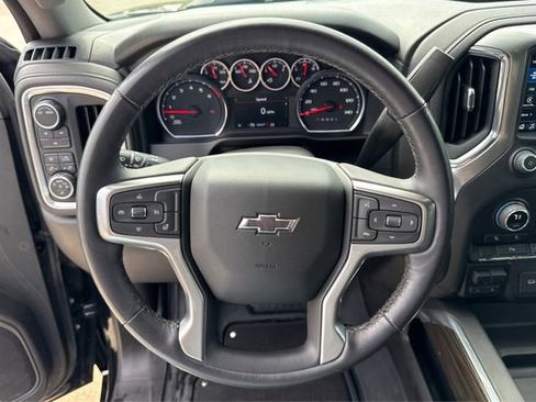 Used 2022 Chevrolet Silverado 2500 LT w/ Midnight Edition AWD/4WD image 16