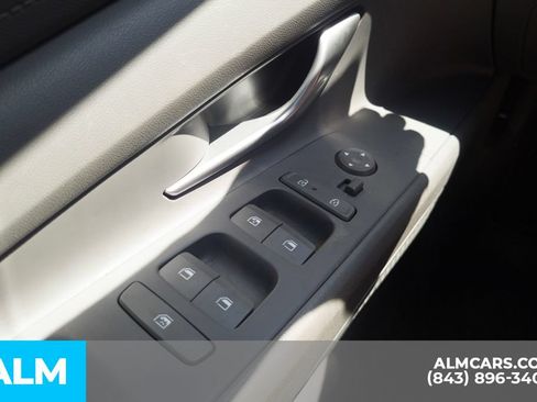 Certified 2024 Hyundai Elantra SEL FWD image 16