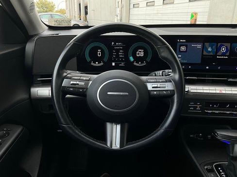 Used 2025 Hyundai Kona SEL image 34