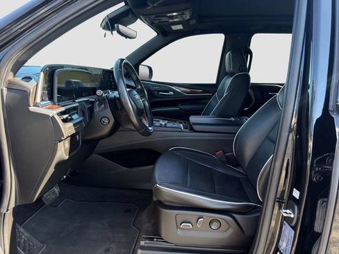 Used 2022 Cadillac Escalade ESV Premium Luxury AWD/4WD image 9